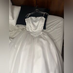 Strapless Wedding dress